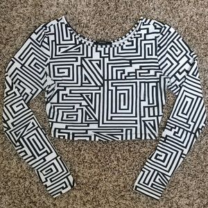 Geometric long sleeve crop top small